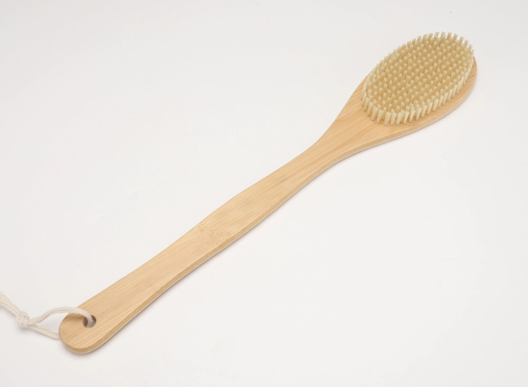 Comment utiliser correctement une brosse de bain en bois？