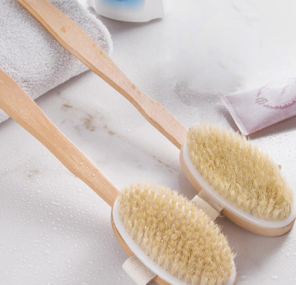Comment utiliser une brosse de bain pour une peau 30 % plus lisse en seulement 7 jours ?