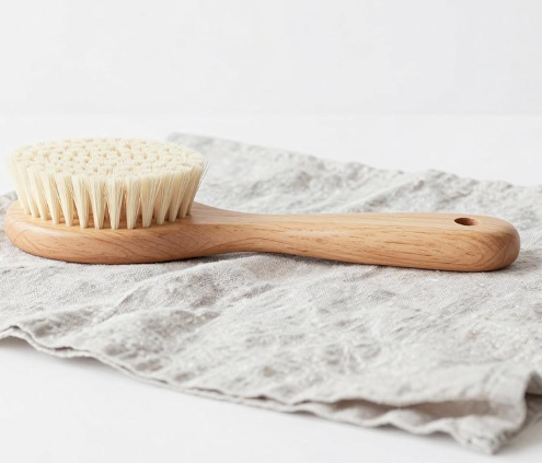 Pouvez-vous sécher la brosse sous la douche ? Oui — Voici comment le faire correctement | KFT